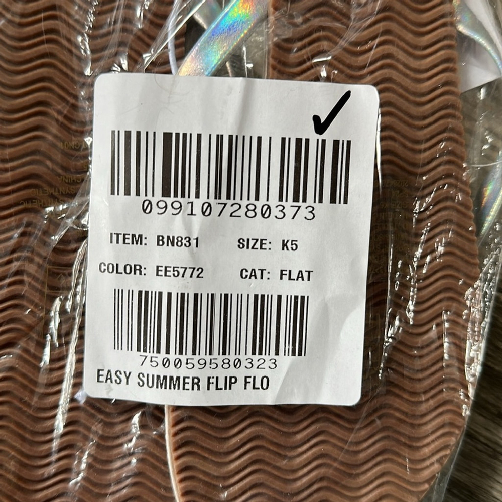 J Crew crew cuts NWT easy summer Holographic Flip Flops silver big kids size 5 - Picture 6 of 9